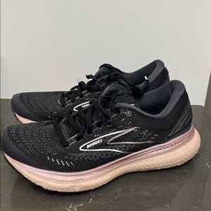 Brooks Women’s Glycerin 19
Light pink/Black